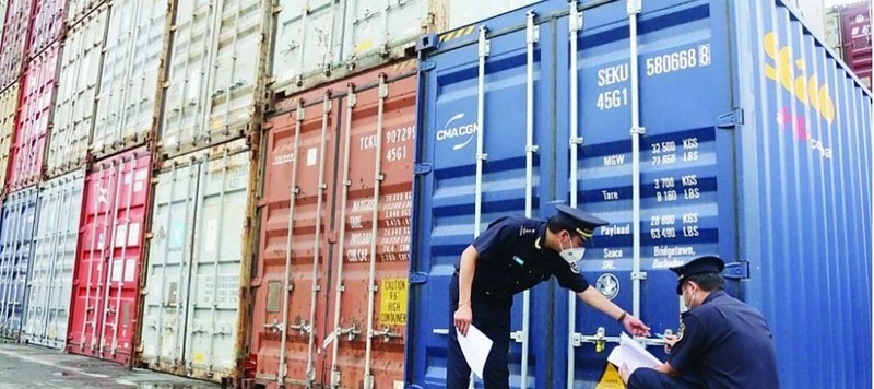 Vì sao hàng bị giữ ở hải quan? Nguyên nhân và cách xử lý nhanh chóng