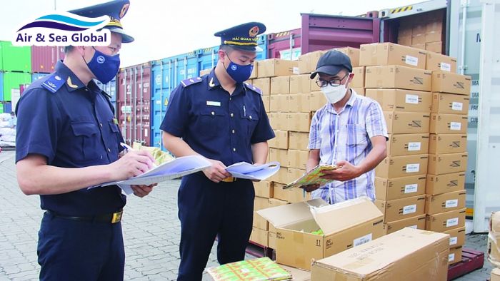 Hàng hóa rùi ro tăng nguy cơ rơi vào luồng đỏ hải quan