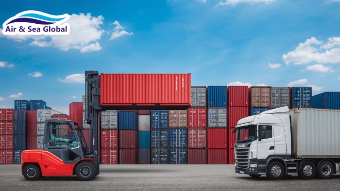 Hoạt động vận chuyển container nội địa bằng đường bộ trong chuỗi logistics quốc tế
